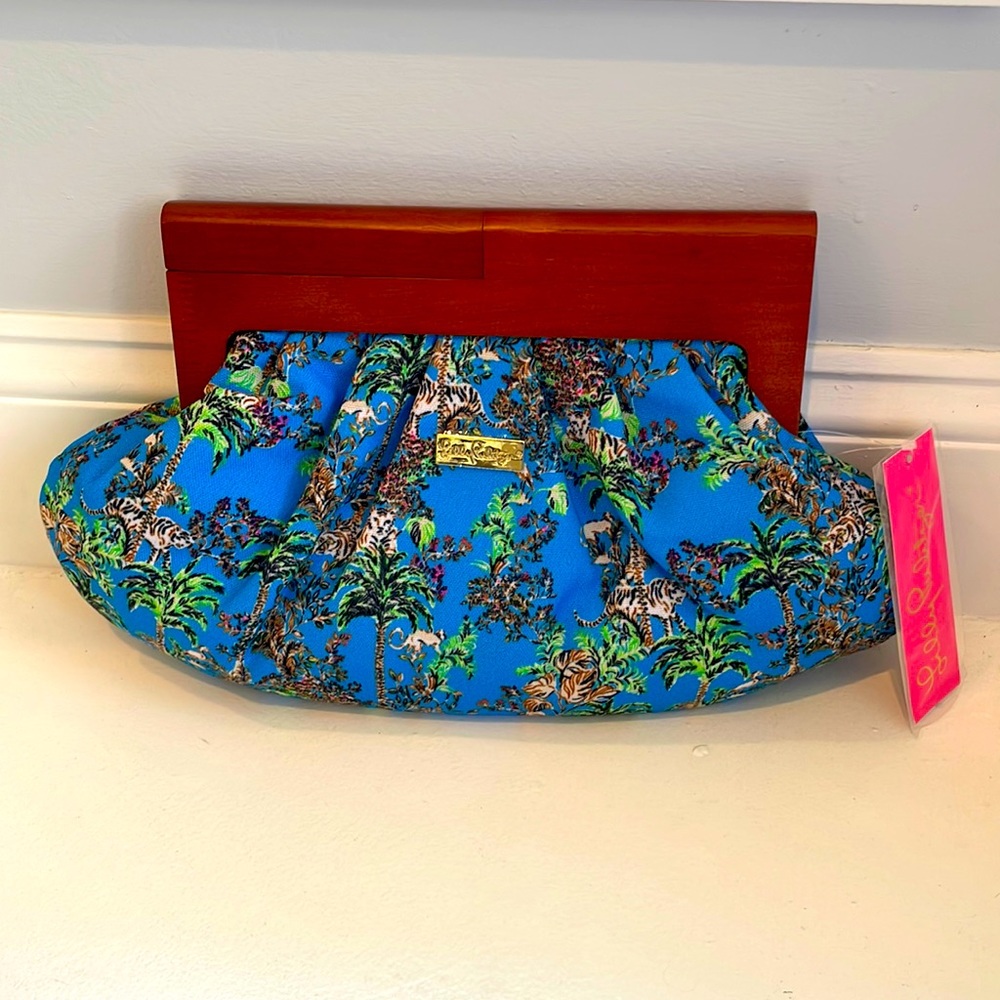 GWP Bermuda Clutch in Blue Thistle Tiger Queen Lilly Pulitzer